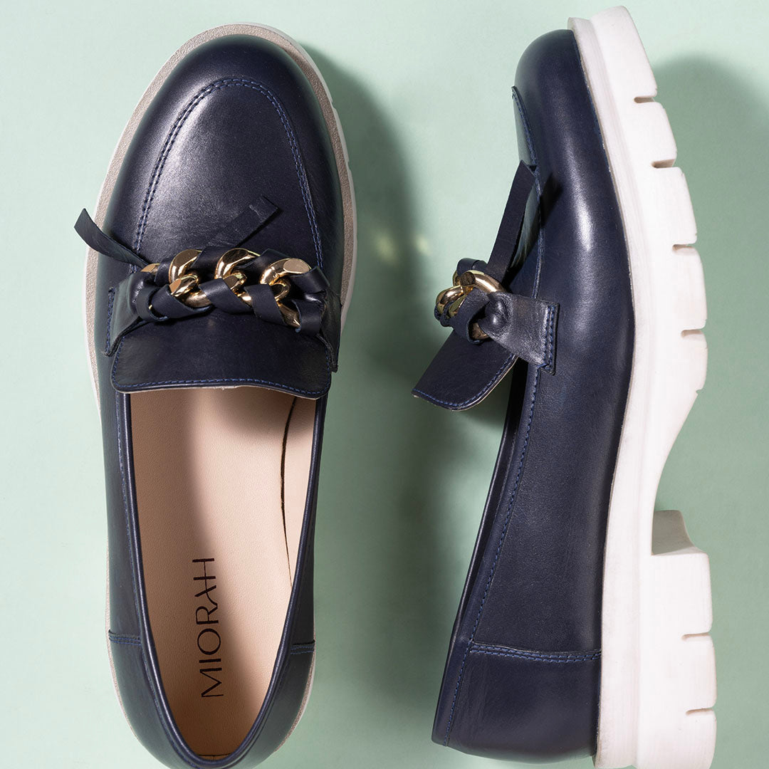 Trend'e White Leather Comfort Loafers