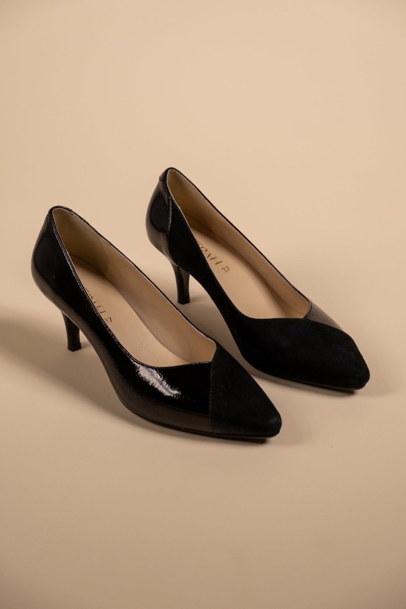 Kylie Black Leather Pumps