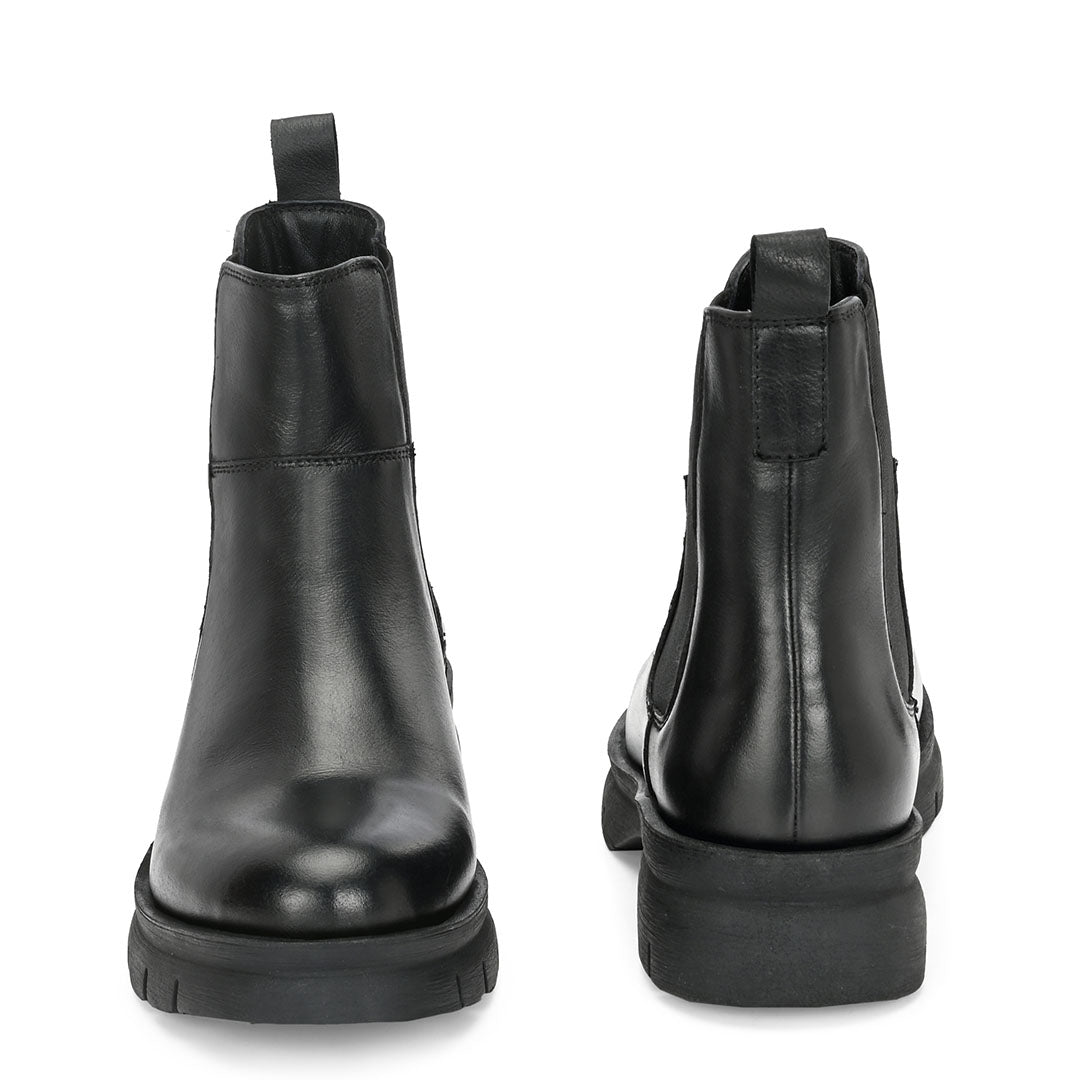 Ember Leather Chelsea Boots