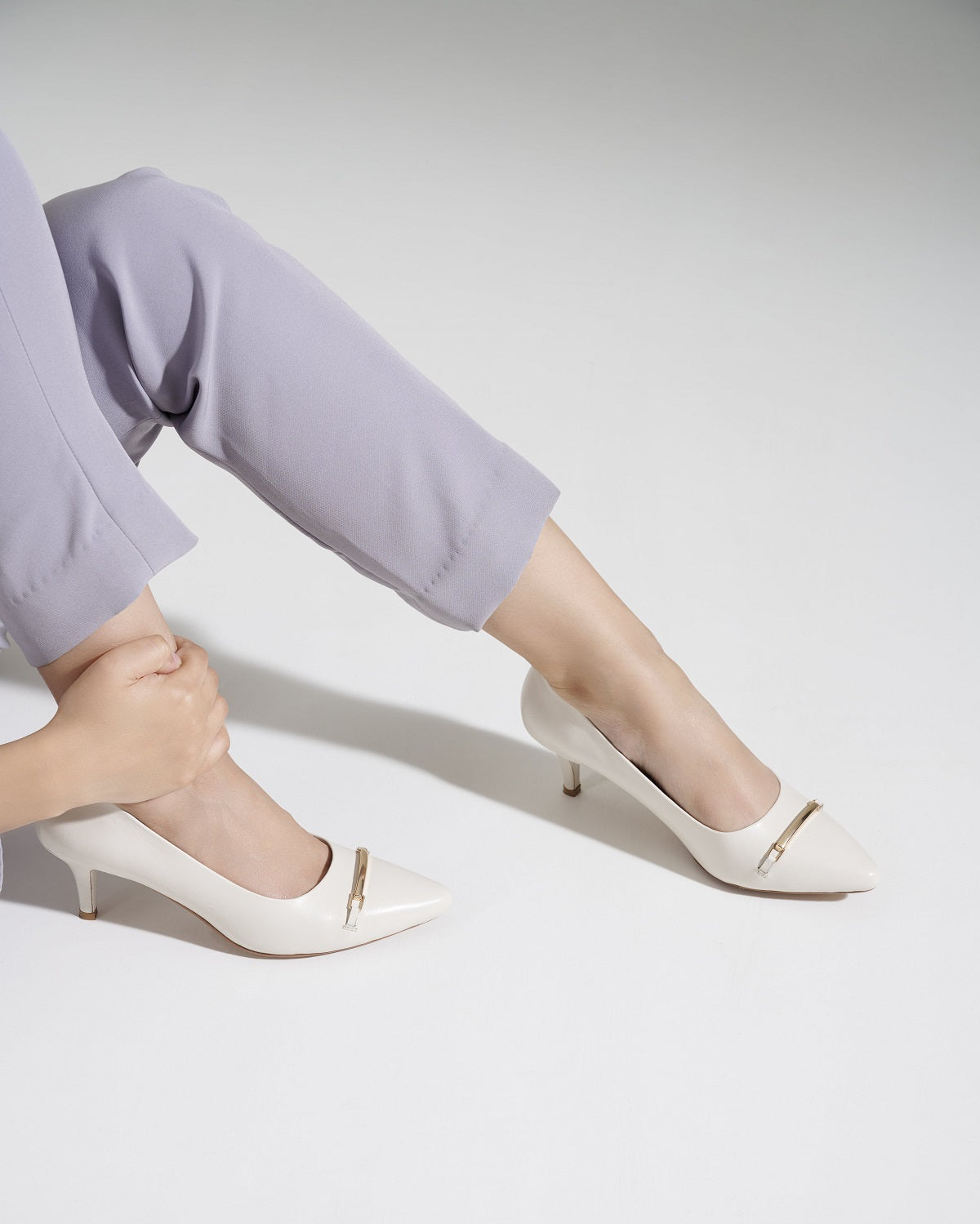 Noa Leather Pumps