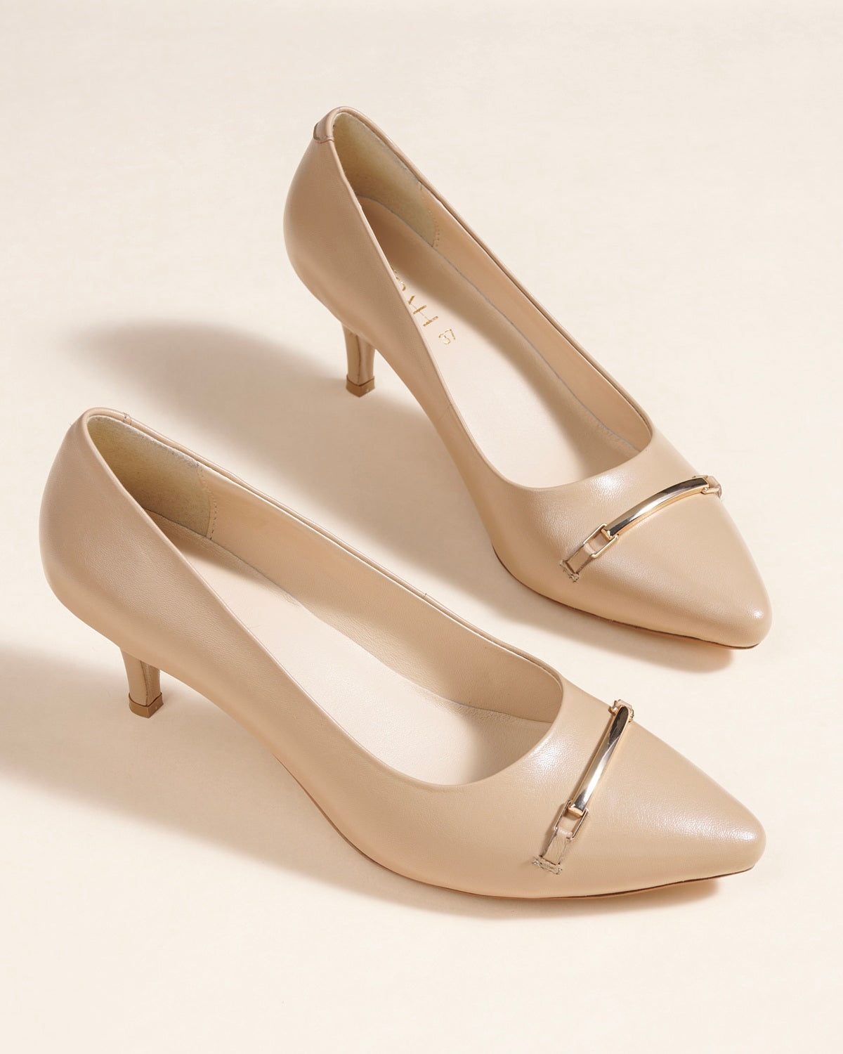 Noa Leather Pumps