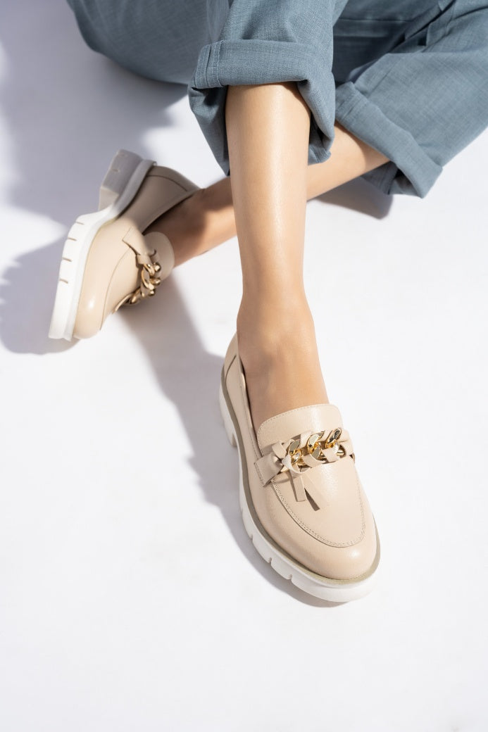 Trend'e White Leather Comfort Loafers