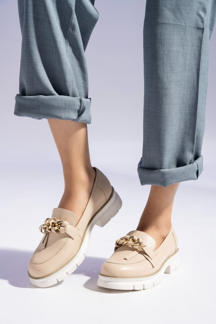 Trend'e White Leather Comfort Loafers