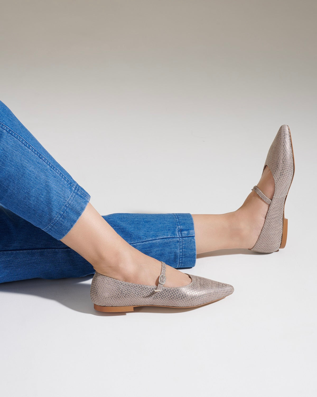 Poppy Leather Pointed Ballerinas
