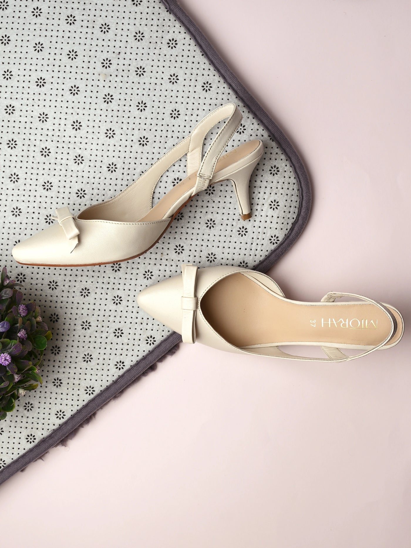 Grace Leather Bow Pumps