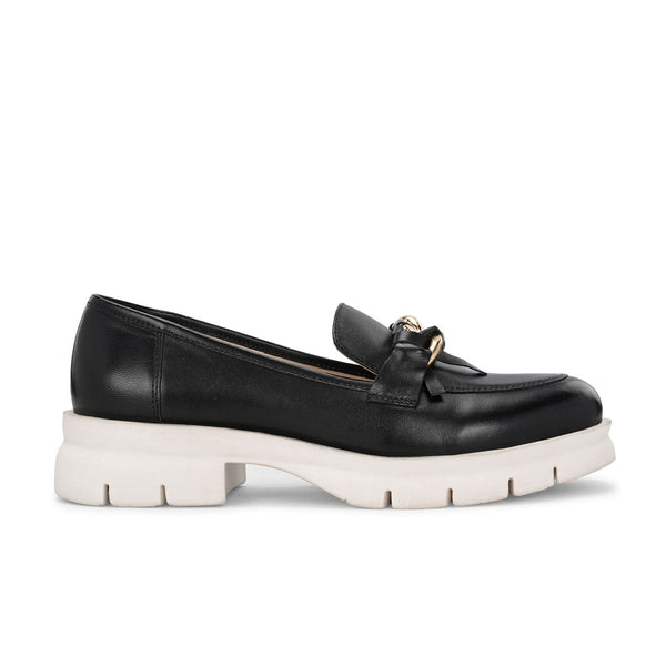 Trend'e White Leather Comfort Loafers