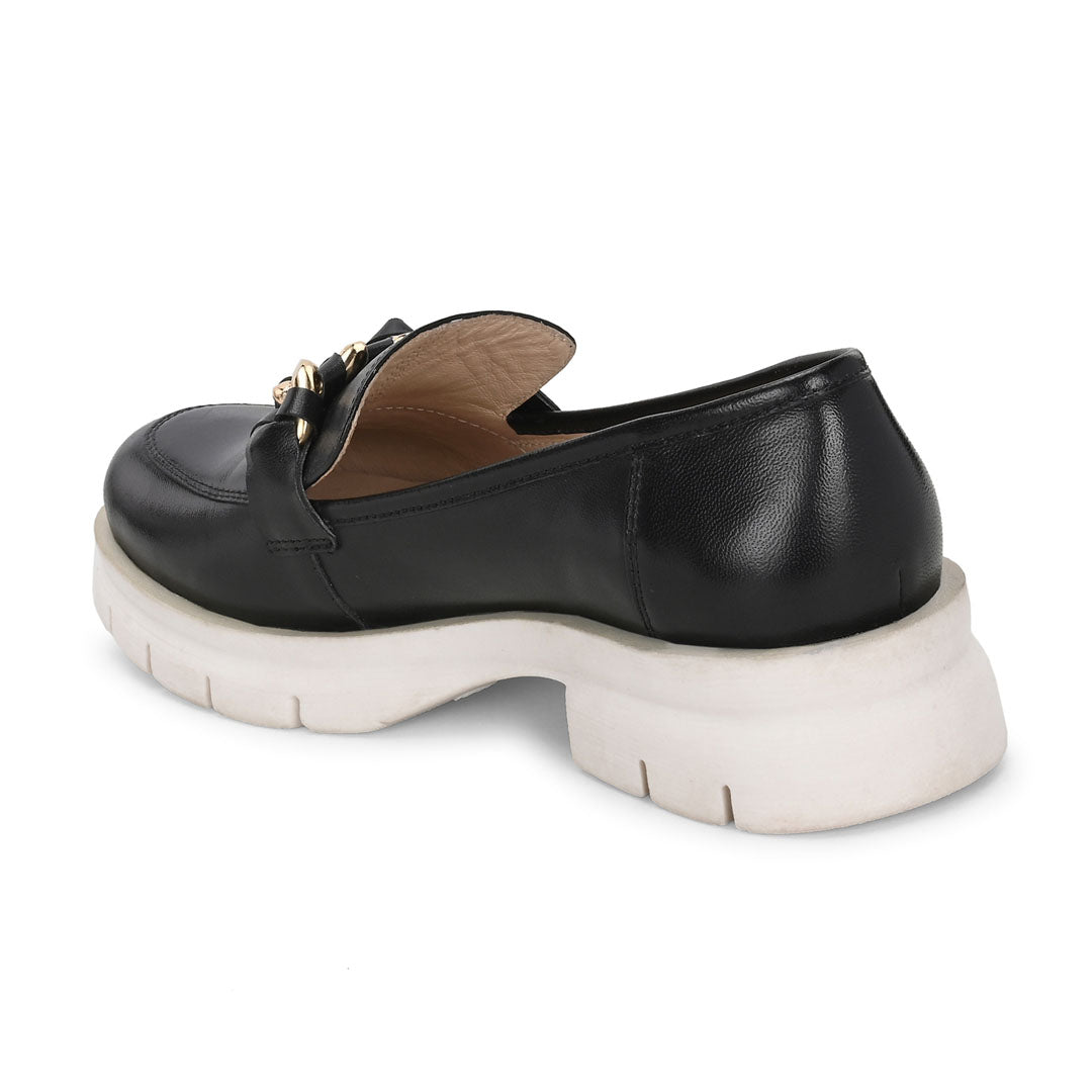 Trend'e White Leather Comfort Loafers