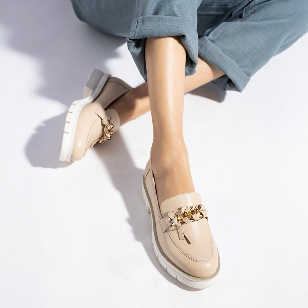 Trend'e White Leather Comfort Loafers