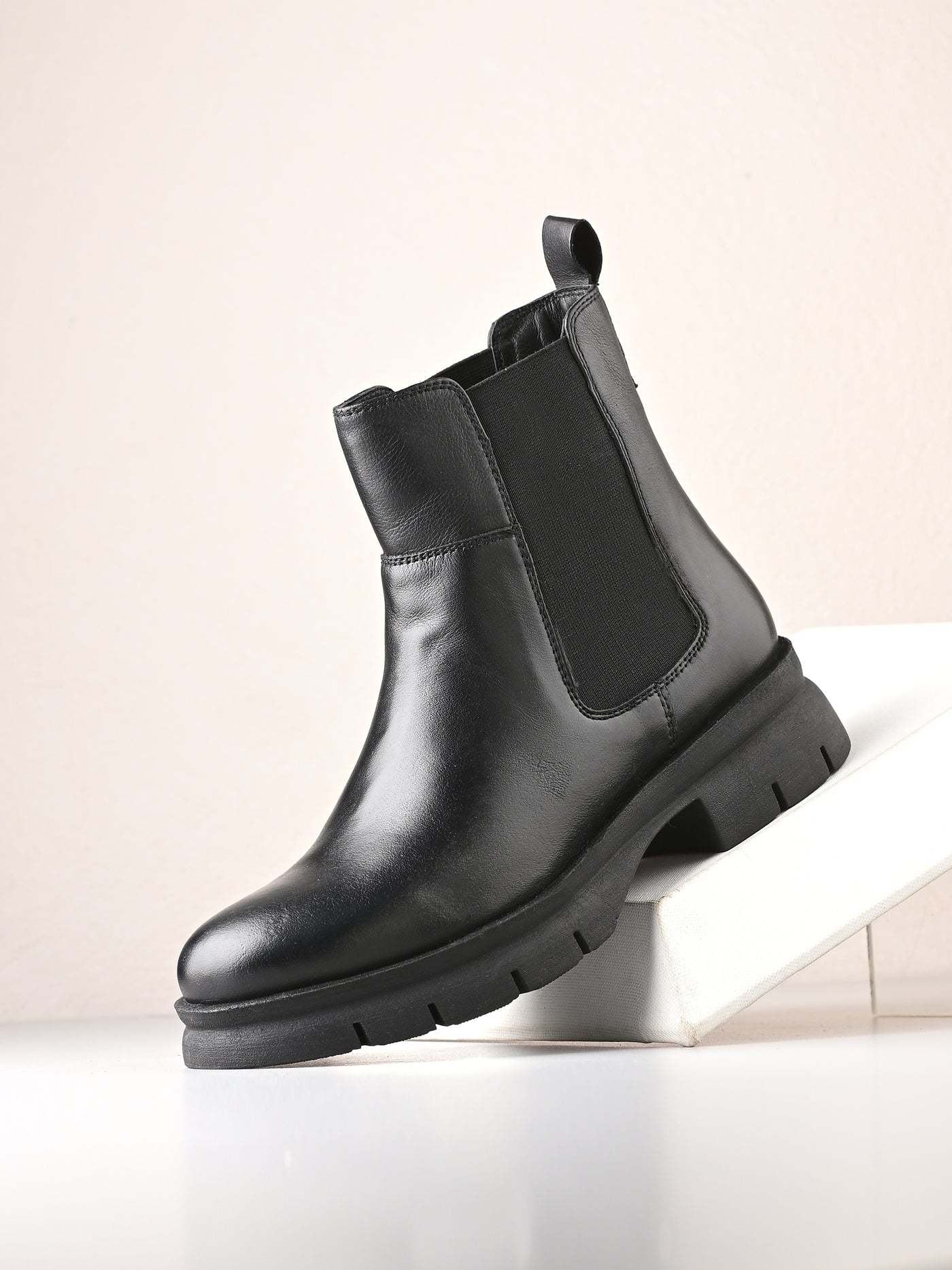 Ember Leather Chelsea Boots