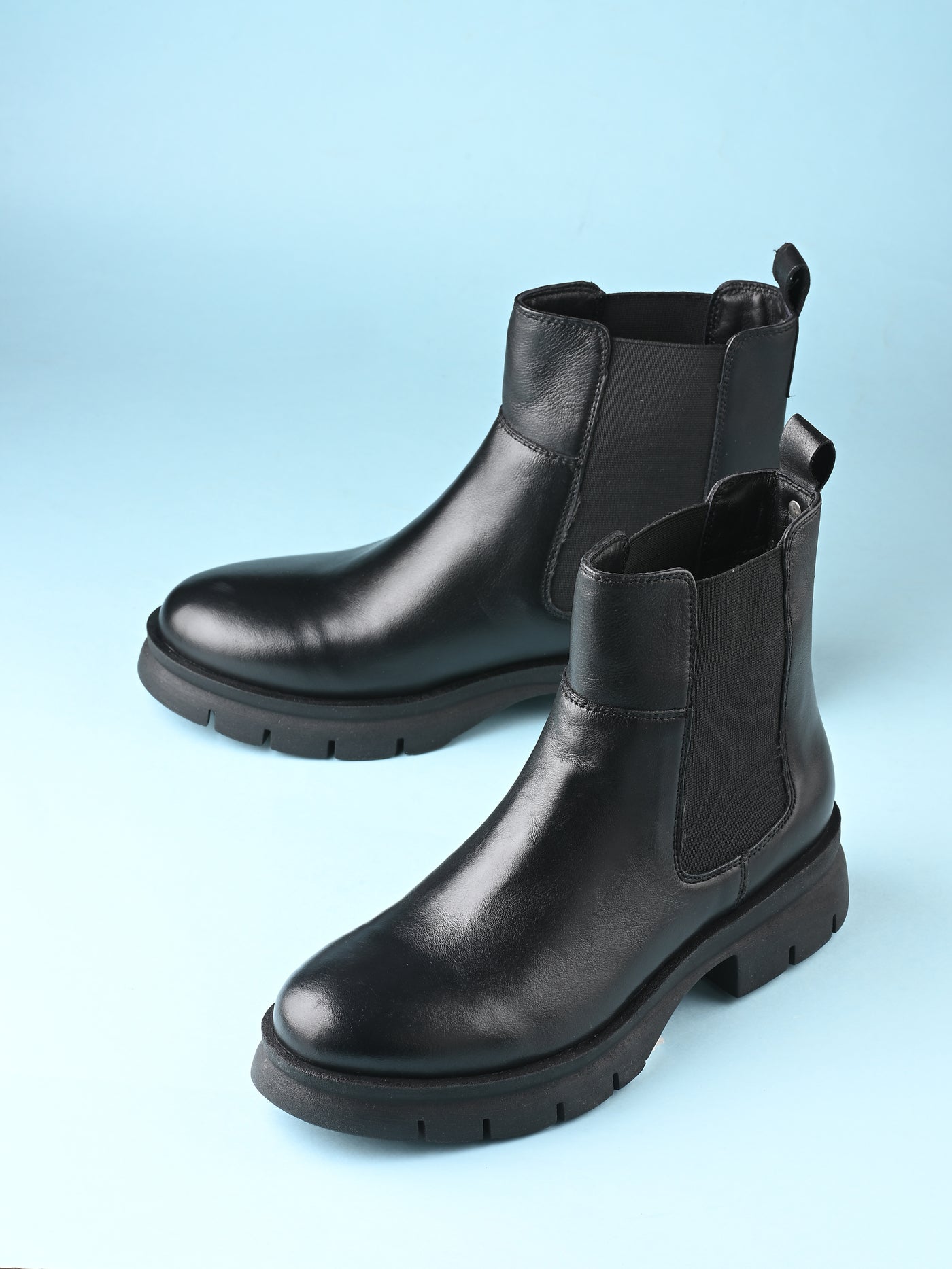 Ember Leather Chelsea Boots