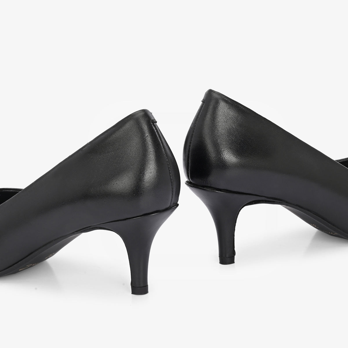 Noa Leather Pumps